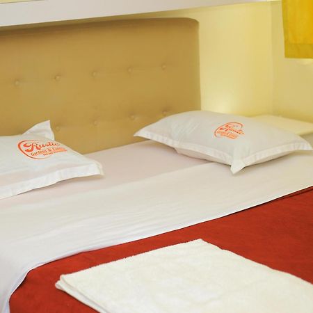 Rustic Gardens Bed & Breakfast Kitunzi Lungujja Kampala Eksteriør bilde