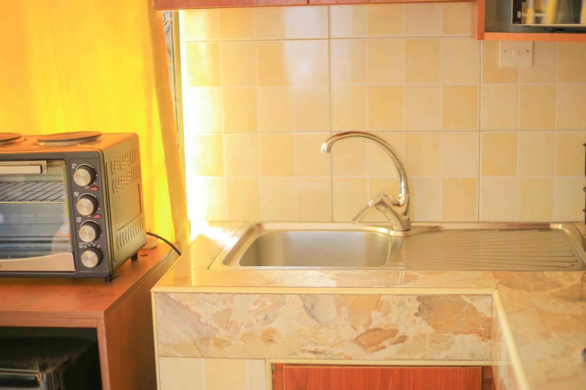 Rustic Gardens Bed & Breakfast Kitunzi Lungujja Kampala Eksteriør bilde